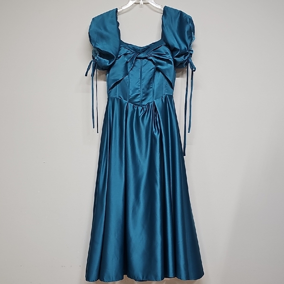 Elegant Teal Puff Sleeve Dress Lace Up Ball Gown New Without Tag Size Medium - Picture 1 of 7